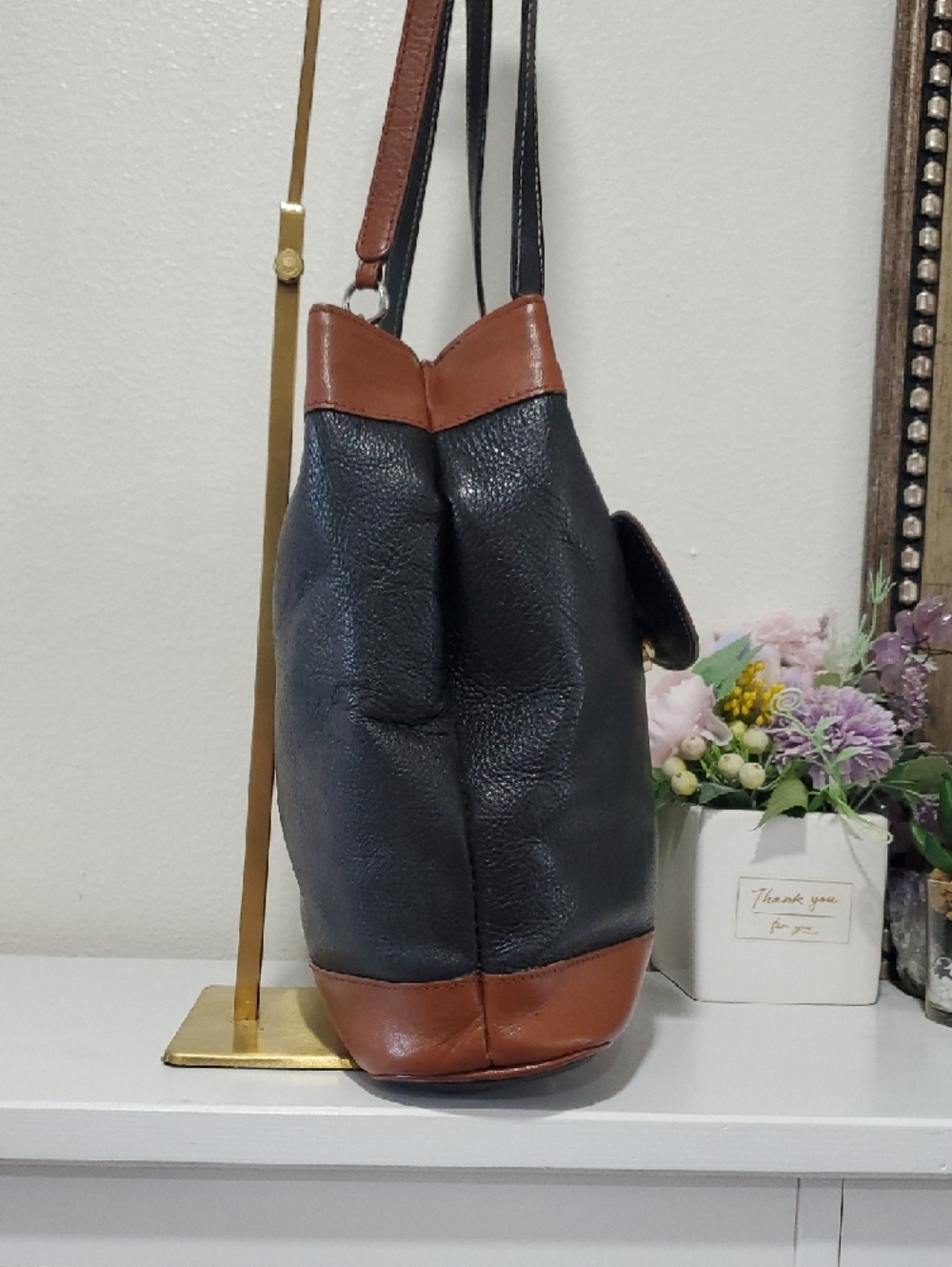 🇮🇹Vintage Bally Pebbled Black Leather Brown Trim Chain Shoulder Bag🤎🖤 - Picture 10 of 16